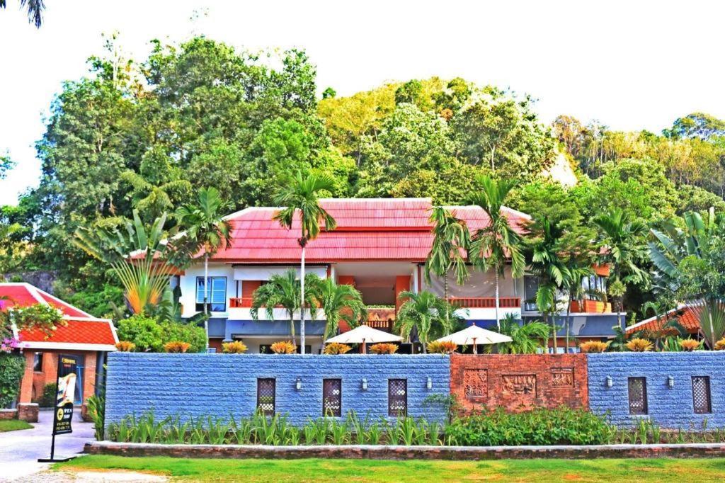 Royal Lee Resort And Spa Nai Yang Beach Exteriér fotografie
