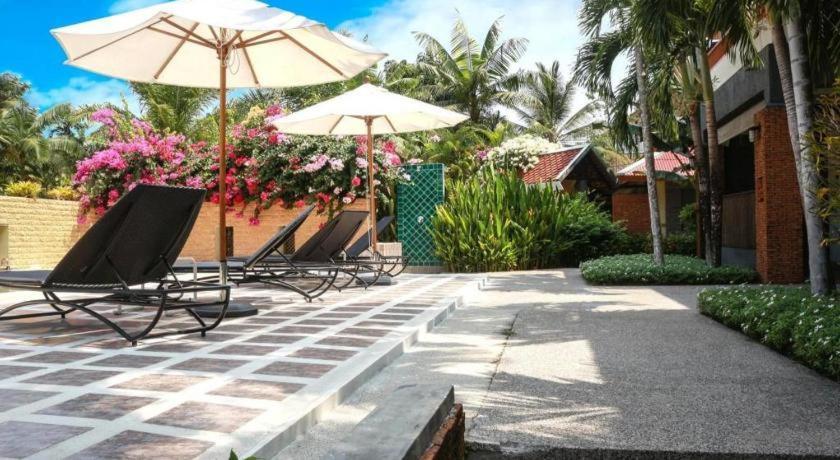 Royal Lee Resort And Spa Nai Yang Beach Exteriér fotografie