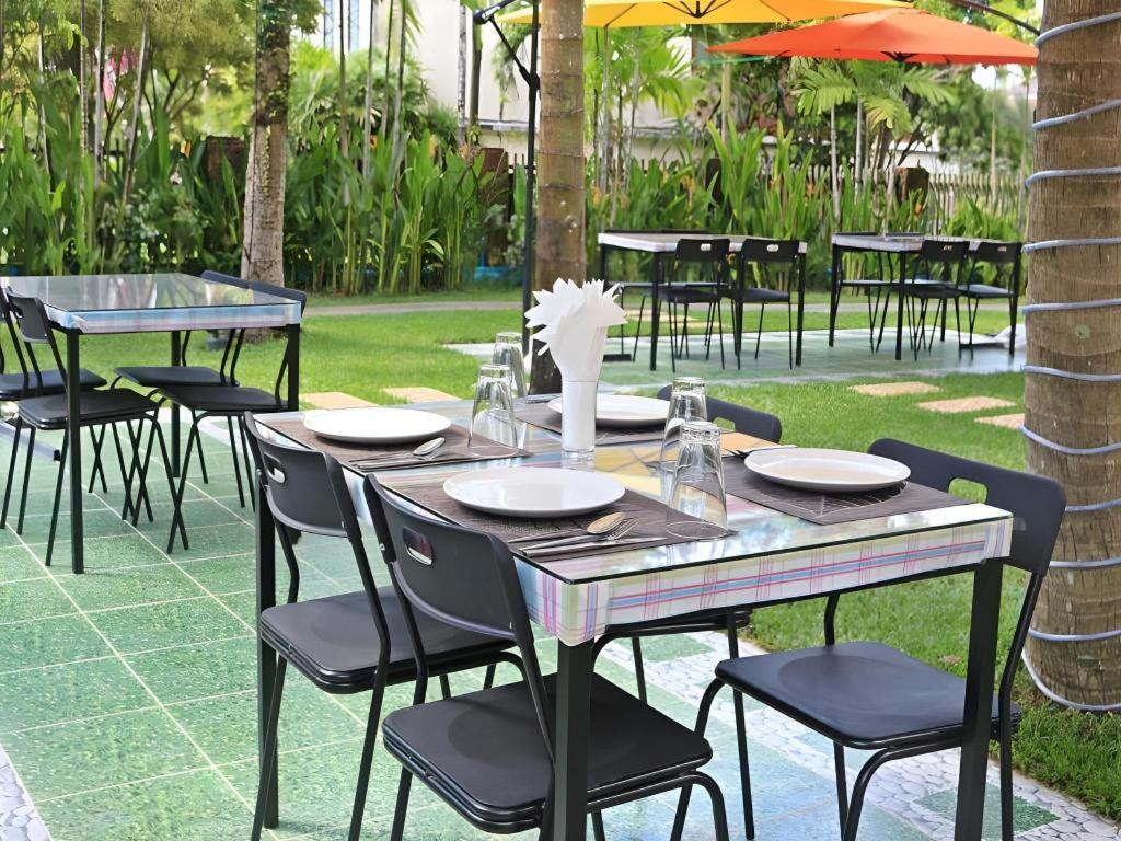 Royal Lee Resort And Spa Nai Yang Beach Exteriér fotografie